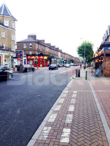 			LET, Studio Apartment, 1 bath, 1 reception Studio			 Queenstown Road, Battersea